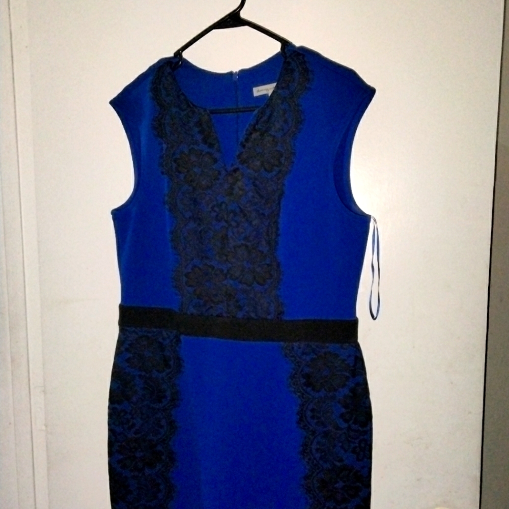 Lace trimmed Dress